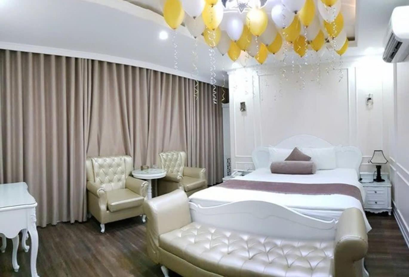 Khai Hung Hotel Binh Chanh ホーチミン市 エクステリア 写真